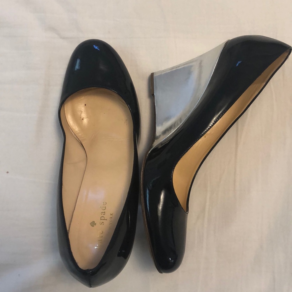 Kate Spade Black patent silver wedge. Size 8.5